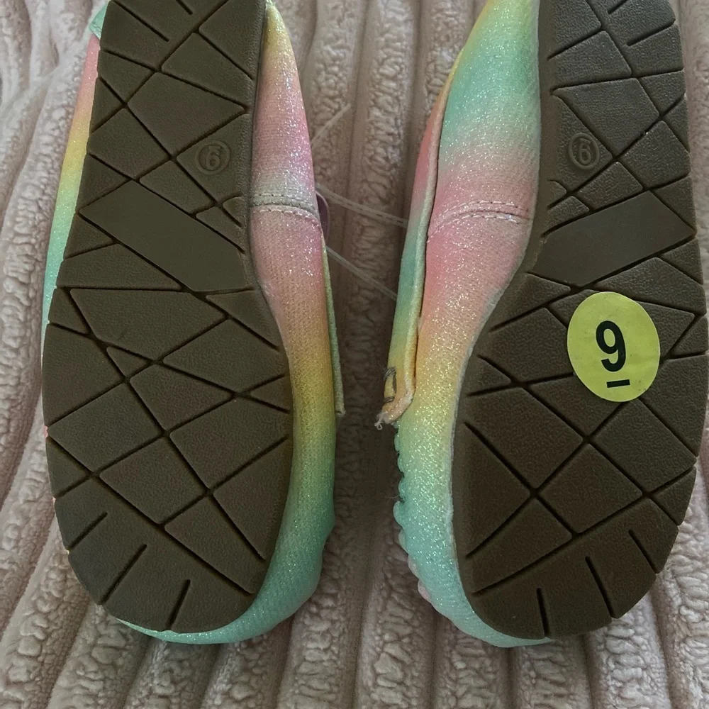 Self Esteem Capricorn footwear